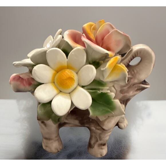 Capodimonte Other - Vintage Capodimonte Italy Porcelain Elephant Figurine Floral Roses Trunk Up